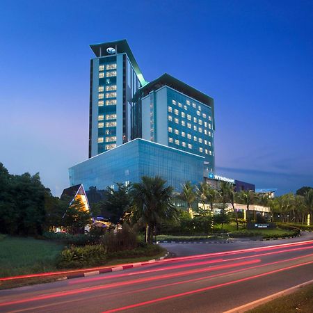 Hotel Wyndham Panbil Batam Exteriér fotografie