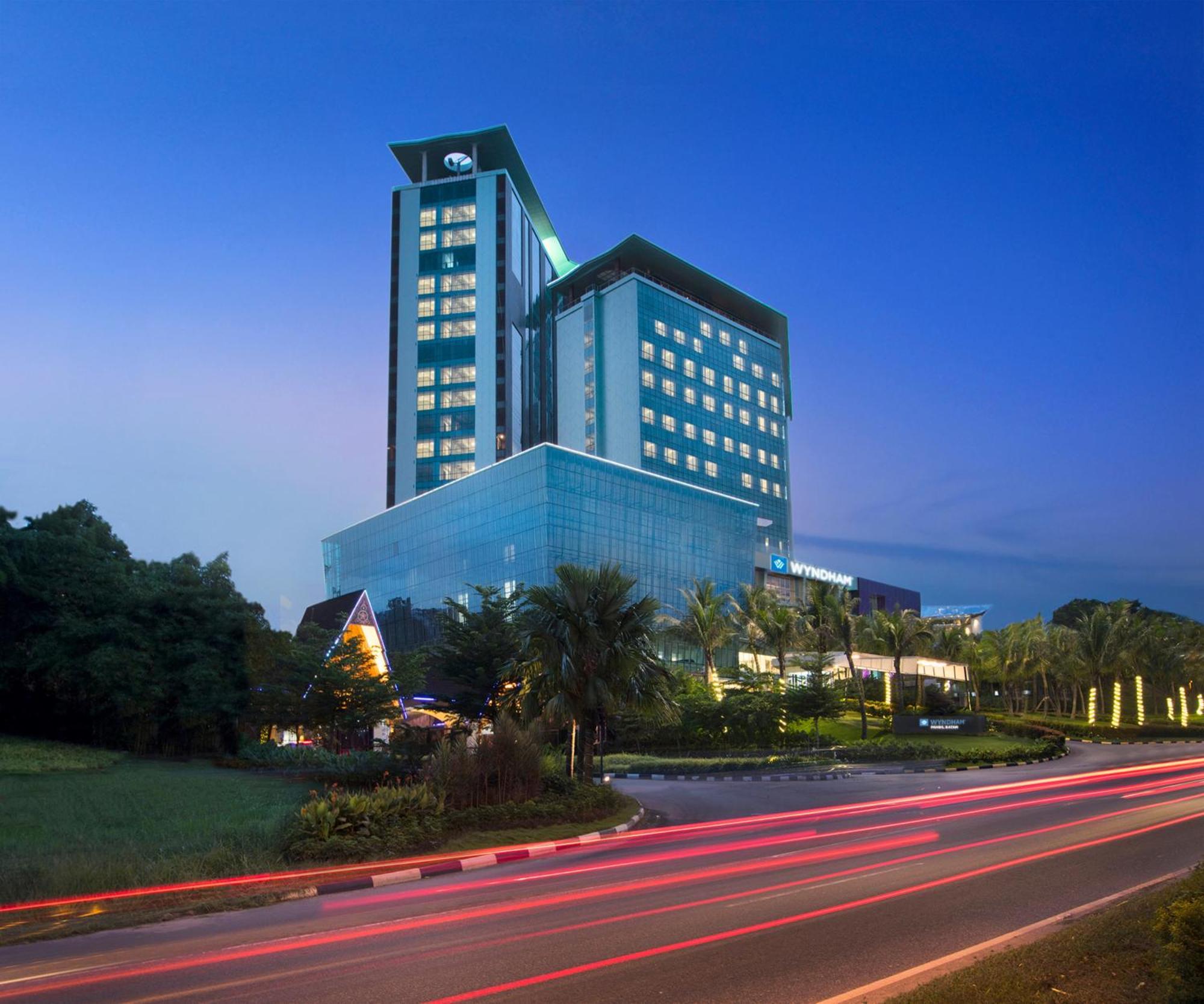 Hotel Wyndham Panbil Batam Exteriér fotografie